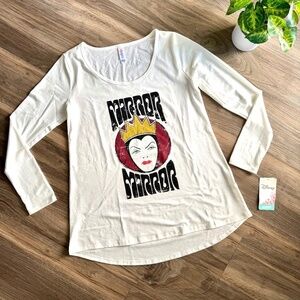 LuLaRoe Disney Snow white Evil Queen "Mirror Mirror" Long Sleeve Tee Size‎ S